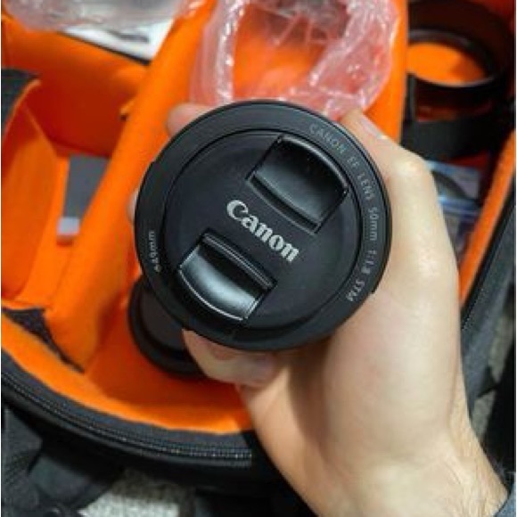 Canon Rebel T7i (camera + Extras) - Picture 6 of 9